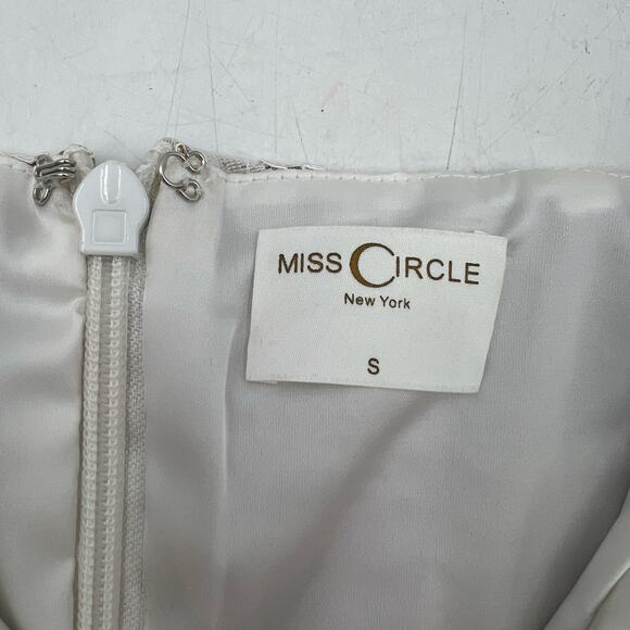 Miss Circle Junia Maxi Dress Corset Ruffles White Bridal - Picture 3 of 11